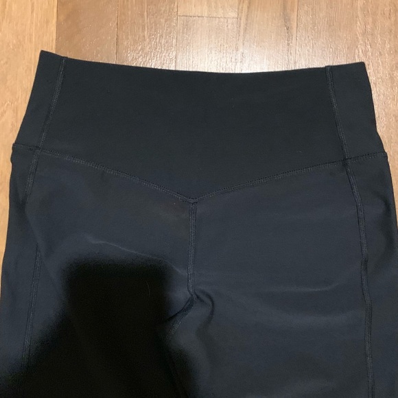 NIKE Dri-Fit One Legend Pant Cropped! ✨ - Picture 7 of 7